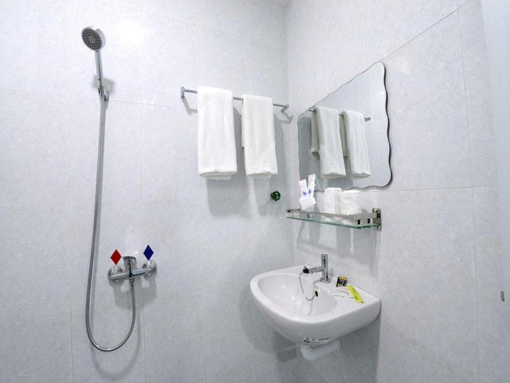 Okkala Hotel Yangon Luaran gambar