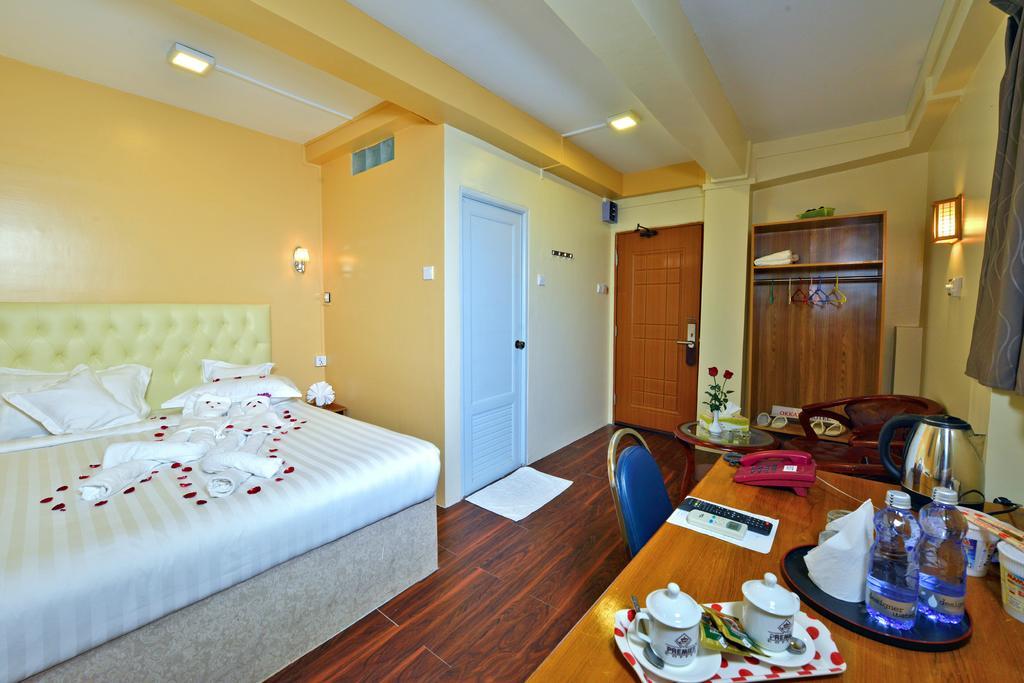 Okkala Hotel Yangon Luaran gambar