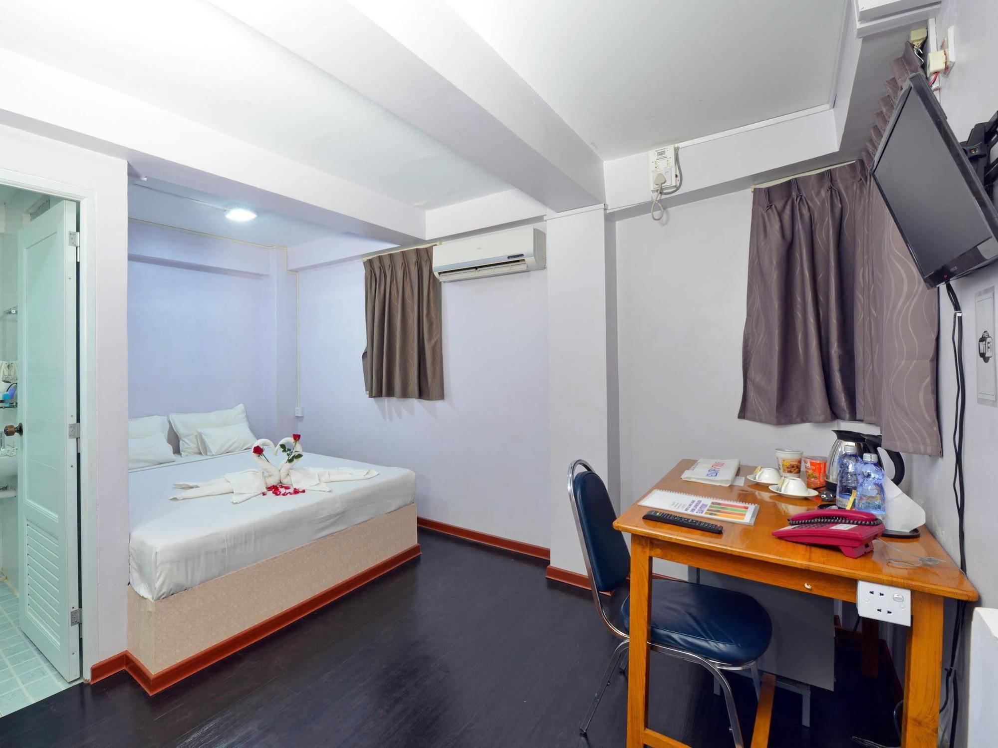 Okkala Hotel Yangon Luaran gambar
